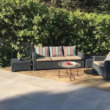 Luxueuse & Calme Avec Piscine Vila